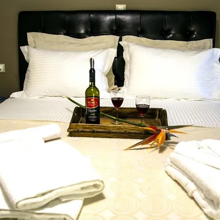 Greece Holidays * نِكيانا