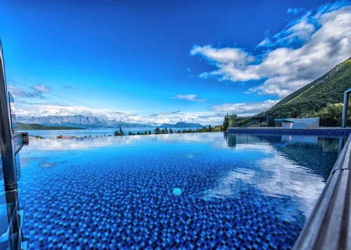 Greece Holidays شقة *